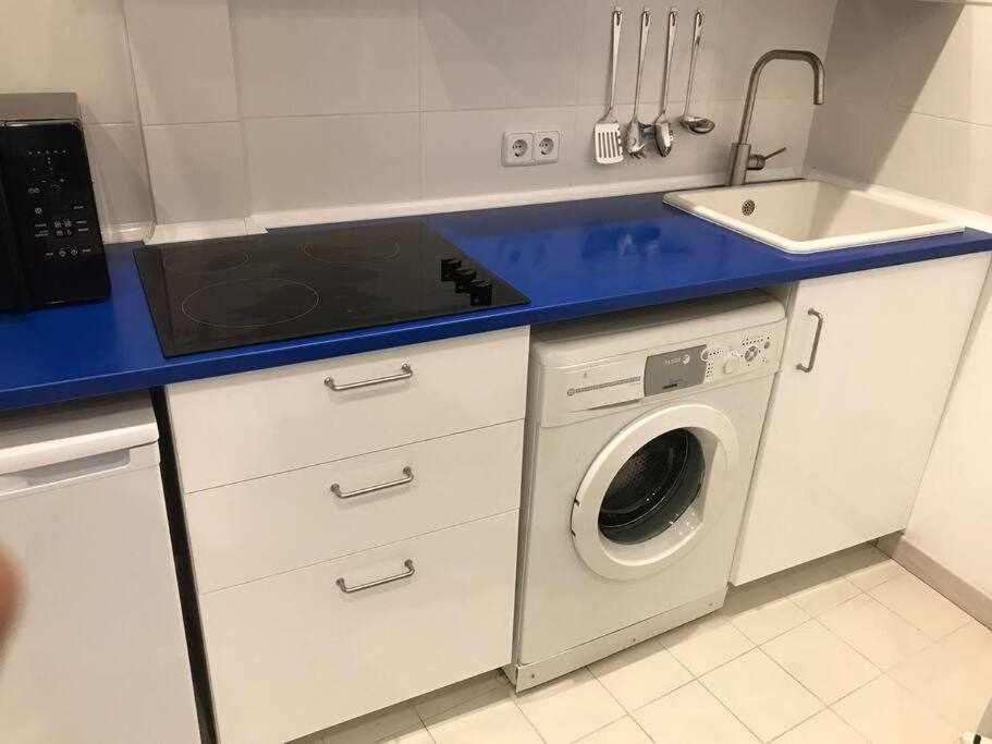Un Genial Estudio En El Barrio Las Cortes Μαδρίτη Εξωτερικό φωτογραφία