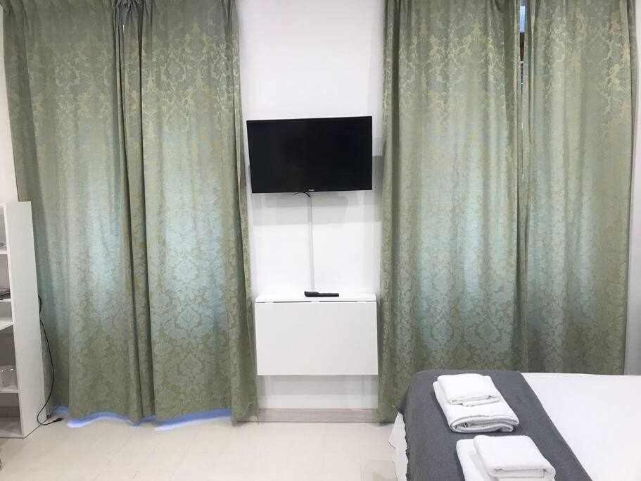 Un Genial Estudio En El Barrio Las Cortes Μαδρίτη Εξωτερικό φωτογραφία